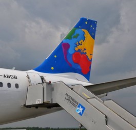 Flieger von Small Planet Airlines: Der Airbus A320 mit dem Kennzeichen D-ABDB ging schon 2017 zurück an die Leasingfirma. Inzwischen gehört er Sundair und fliegt als D-ASMR.