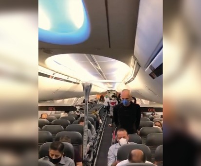 Applaus für Ärzte und Pfleger auf Gol-Flug