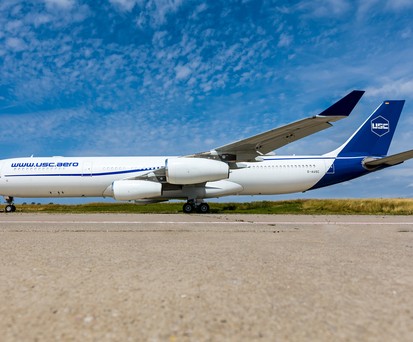 Erster Airbus A340-300 von USC: Der Jet mit dem Kennzeichen D-AUSC befindet ..