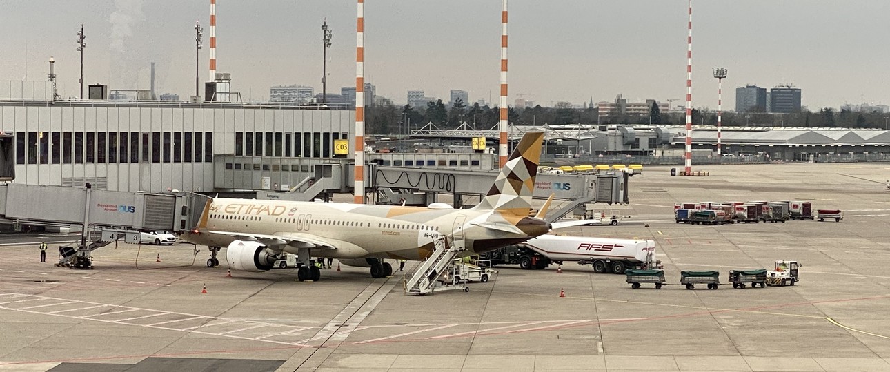 Airbus A321 LR von Etihad, Mitte Februar am Flughafen Düsseldorf: Aktuell nicht mehr dort zu sehen.