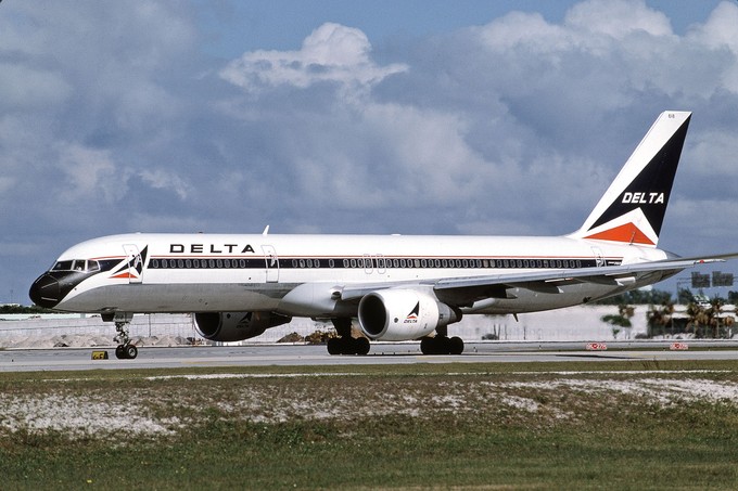 Delta Air Lines war der erste Anbieter, der die Boeing 757 mit amerikanischen Triebwerken bestellte (von Pratt &amp; Whitney; die Erstbesteller British und Eastern vertrauten auf Rolls-Royce). Sie avancierte auch zur grössten B757-Betreiberin überhaupt und hat noch immer 127 der Twinjets im Einsatz. Die B757-232 N618DL gehört nicht mehr dazu: Ihre Karriere endete nach 30 Betriebsjahren in Marana.