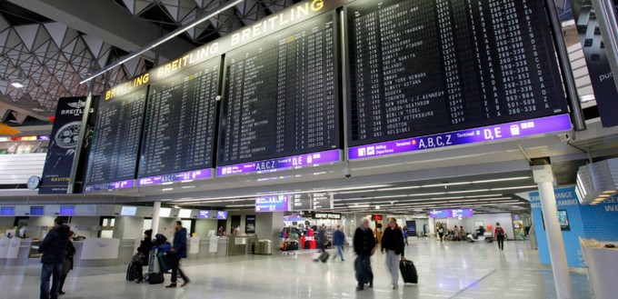 Auch der größte deutsche Flughafen in Frankfurt steht auf Stufe 3.