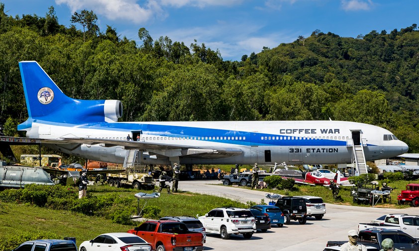 Fast 50 Jahre alt, 1973 an Eastern Airlines geliefert war Angel Air aus Kambodscha der letzte Betreiber, bevor im Jahr 2000 die Außerdienststellung in U-Tapao erfolgte.