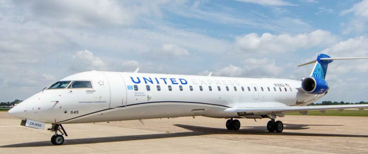 CRJ 550 von United Airlines: Die Sondervariante basiert auf der CRJ 700, hat aber weniger Sitzplätze, um Gewerkschaftsklauseln auszutricksen.