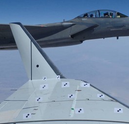 Nasa-Test- und Beobachterflugzeug: Hier werden die neuen Klappen getestet.