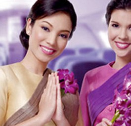 Flugbegleiterinnen von Thai: Bei Smile ist mit 30 Jahren Schluss.