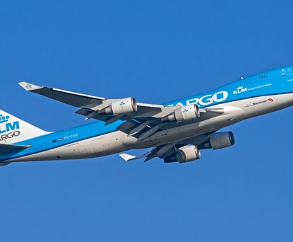 Boeing 747 F von KLM: Am. 2. Oktober brachte sie ein A330-Triebwerk nach Bonaire.