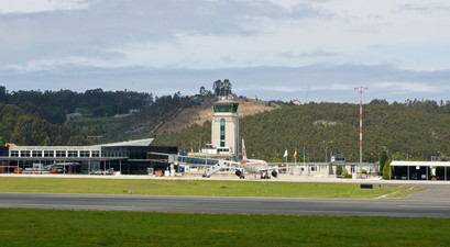 Flughafen A Coruna: Auch der Tower in der nordspansichen Stadt wird von einem privaten Anbieter besetzt.