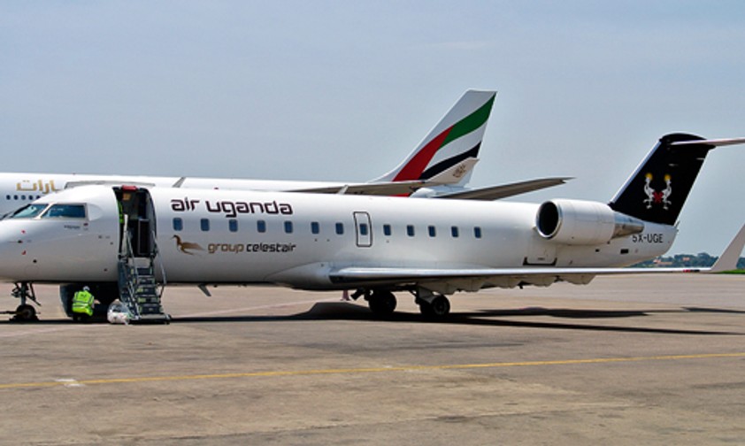 Eine Maschine von Air Uganda: Die Airline muss die geleasten Jets nun wieder abgeben.