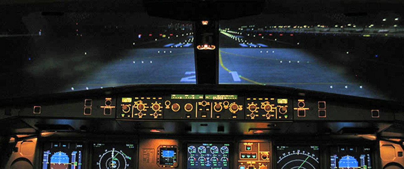 Cockpit eines A340: Mensch-Maschine-Schnittstelle im Fokus.