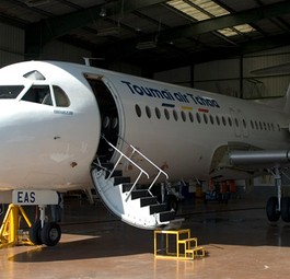 Fokker 28-4000 von Toumaï Air Tchad: Am Boden.
