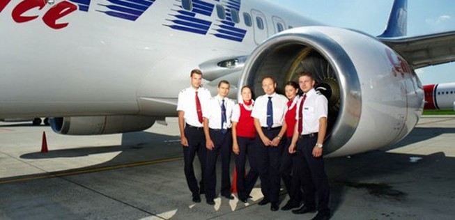 Crew von Travel Service: Einige Passagiere sahen sie nicht gern.