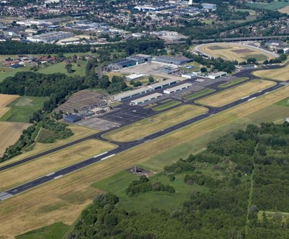Flughafen Mönchengladbach: Wirkt ruhig - ist aber ganz schön geschäftig.