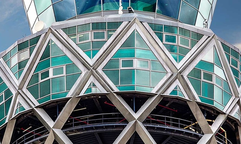 Tower des Flughafen Bogota: Ein Teenager übernahm die Kommunikation.