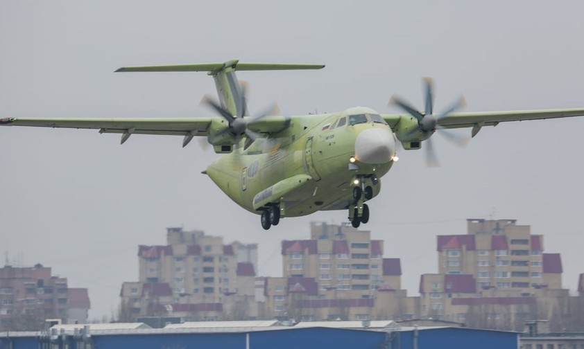 Eigentlich war der Erstflug der Ilyushin Il-112  für 2011 vorgesehen, doch zwischendurch wurde das Projekt auf Eis gelegt.