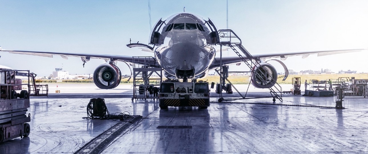 Lufthansa Technik hangar: less work.