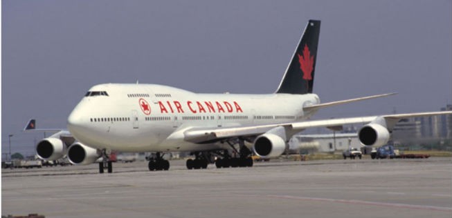 Die neue Bemalung erinnert denn auch an diejenige der Air-Canada-Flieger vor mehr als 20 Jahren.