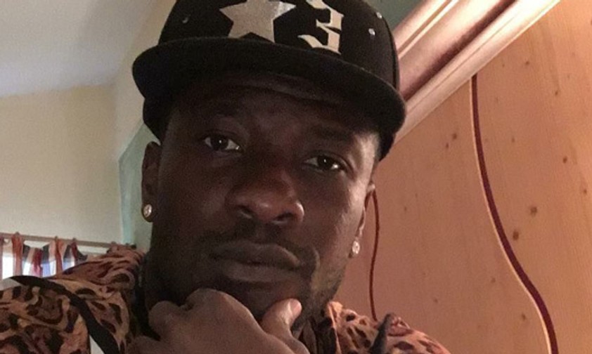 Selfie von Asamoah Gyan: Hat mehr vor als nur Fußball.
