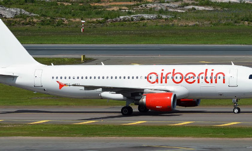 D-ABDX: Der A320 wurde in Island festgesetzt.