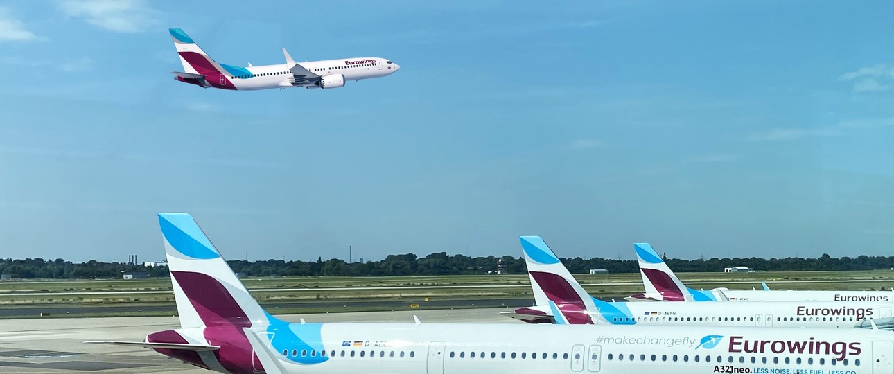 Airbus-Jets von Eurowings am Boden, Boeing 737 Max in der Luft (Montage): Ab 2027 Flugzeuge von beiden Herstellern.