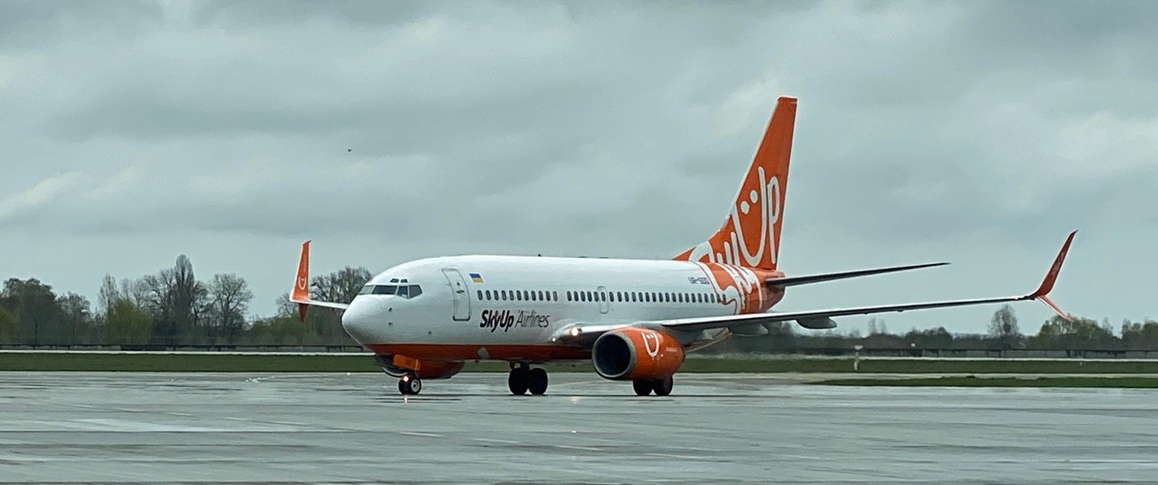 Boeing 737 von Sky Up: Eine Maschine steht weiterhin am Flughafen Kyiv.