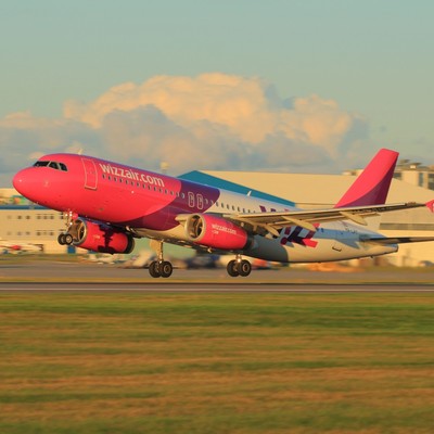 Airbus A320 mit der Kennung HA-LPD: Das Flugzeug gehörte zu den ersten sechs Flugzeugen von Wizz Air. 2014 musterte Wizz Air den Jet aus.