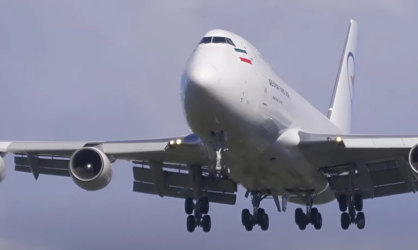 Israel zwingt iranische Boeing 747, Flug nach Beirut abzubrechen