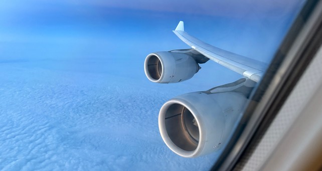 Blick aus dem Airbus A340-600 von Lufthansa: Jetzt ein Bild der Vergangenheit.