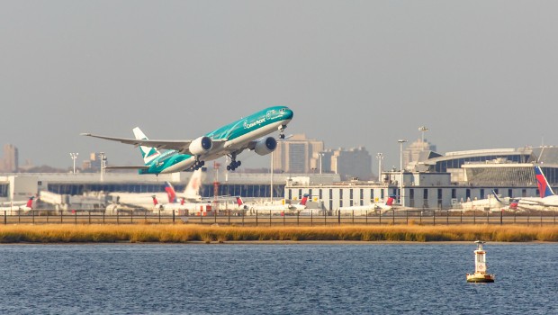 Dicht hinter London als erfolgreichste Hub-Stadt weltweit, rangiert New York. Und das, obwohl die US-Metropole nur drei Flughäfen zu bieten hat. JFK-International,...