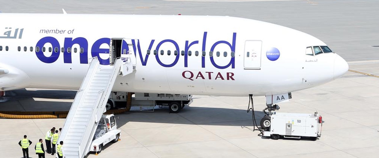 Flieger von Qatar Airways mit Oneworld-Schriftzug: Die Allianz zählt auch bei einem Austritt künftig noch 13 Mitglieder.