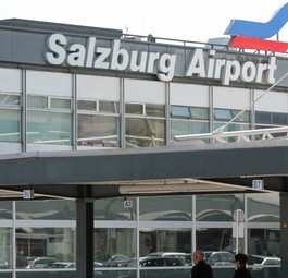 So kommt der Flughafen Salzburg daher.