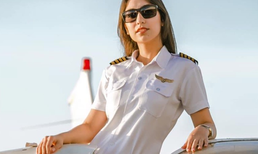 Mohadese Mirzaee: Afghanistans erste Pilotin fliegt heute für eine europäische Airline.