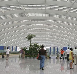 Soekarno–Hatta Airport in Jakarta: Terminal 3 wurde erst 2011 eröffnet, konnte aber die Überlastung kaum mildern.