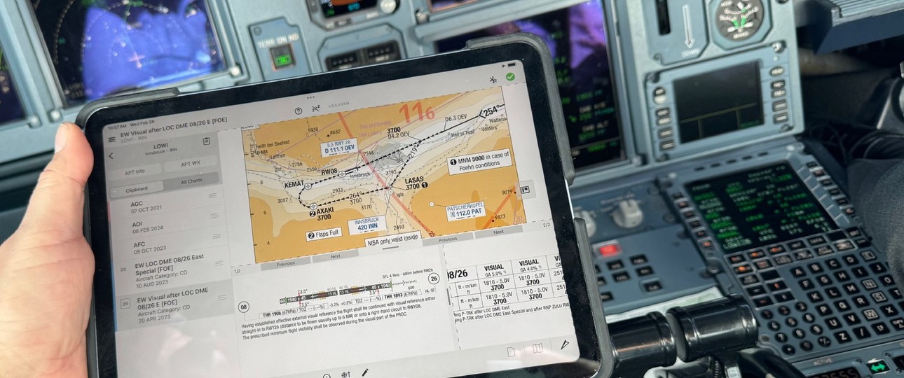Tablet, hier in einem Eurowings-Cockpit: Gehört für viel Pilotinnen und Piloten zur Ausstattung.