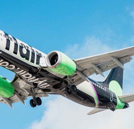 Eine Boeing 737 Max 8 von Flair Airlines: Die Fluggesellschaft hat Ärger mit der kanadischen Steuerbehörde.