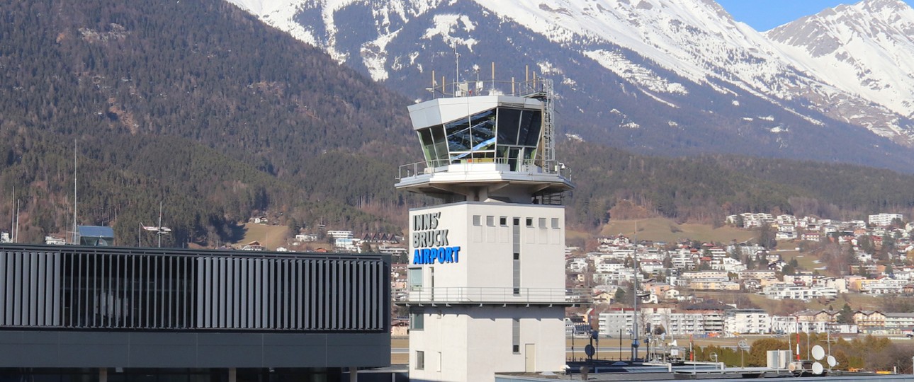 Flughafen Innsbruck: Der Airport der Tiroler Landeshauptstadt ...