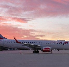 Embraer E195 von AUA am Flughafen Innsbruck: Die Österreicher bauen ihr Angebot zwischen Wien und Innsbruck deutlich aus.