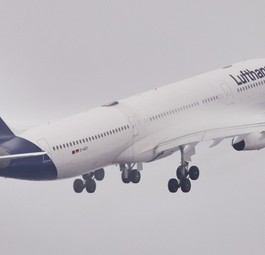 Airbus A340 von Lufthansa: Flog zwischen Deutschland und Taschkent.