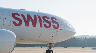 HB-JHK: Der Airbus A330 steckt derzeit noch in Bangor fest.