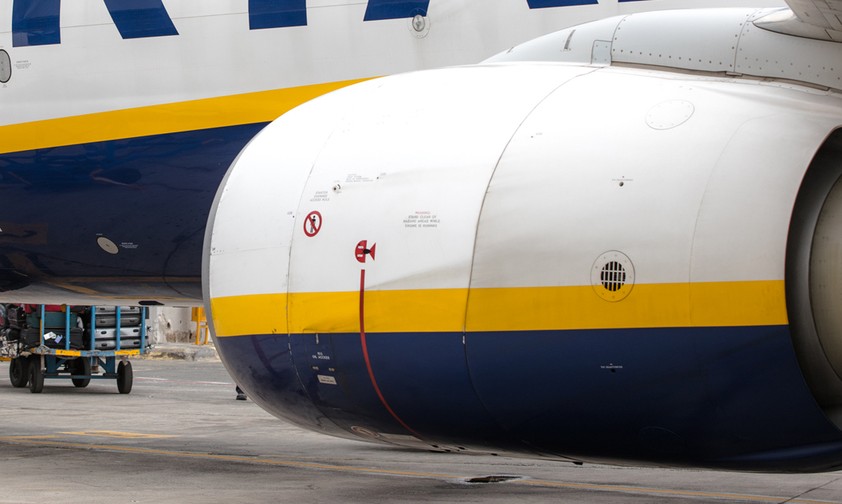 Boeing 737-800 von Ryanair: Die Triebwerkverkleidungen müssen verbessert werden.