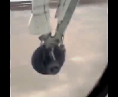 Dash 8 verliert beim Start ein Rad