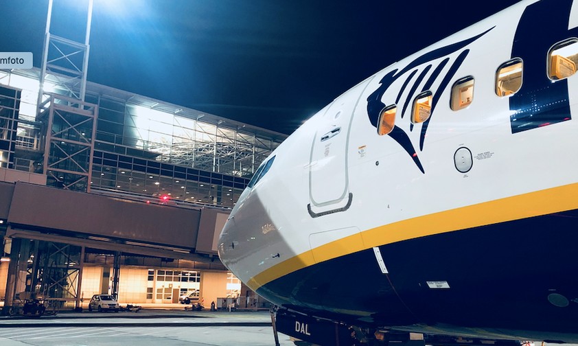 Boeing 737 von Ryanair am Gate:  Neuer Manager am Steuerhorn.