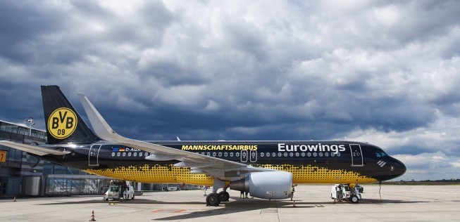 BVB-Flieger von Eurowings: Zum Glück war die Partie gegen Sporting Lissabon schon.