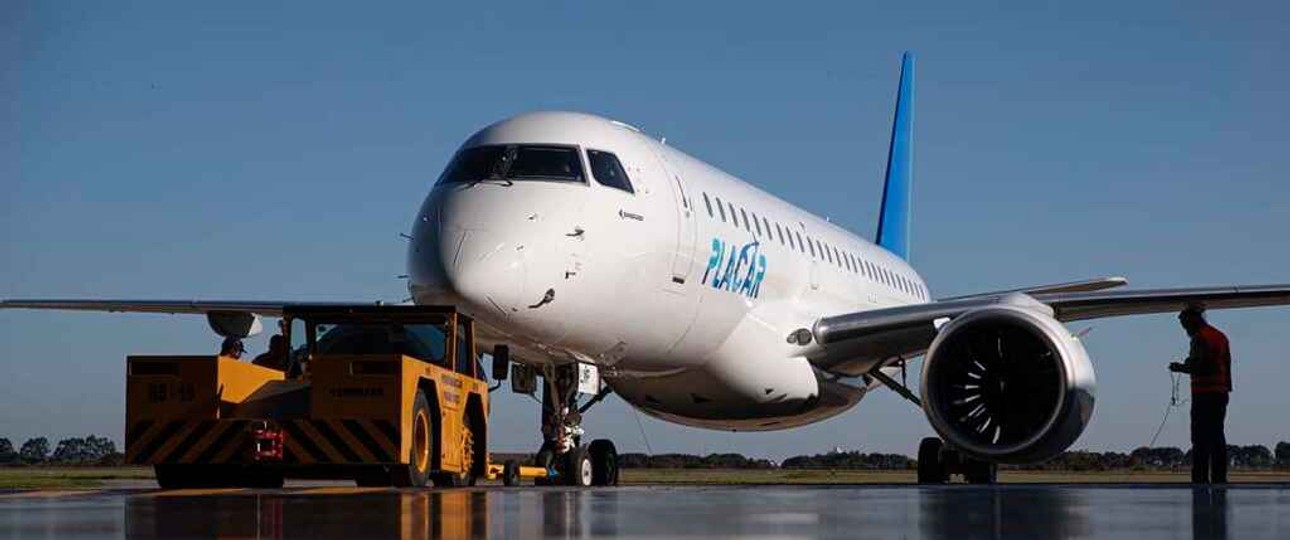 Die Embraer E190-E2 im Kleid von Placar Linhas Aéreas: Die Airline hat zwei Fluguzeuge mit einer wechselvollen Geschichte.