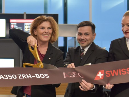 Heike Birlenbach beim Erstflug des Airbus A350 von Swiss: Fast das ganze Berufsleben für Lufthansa Group gearbeitet.