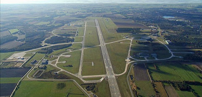 Cuxhaven/Nordholz: Am See-Flughafen ist bislang noch nicht viel los.