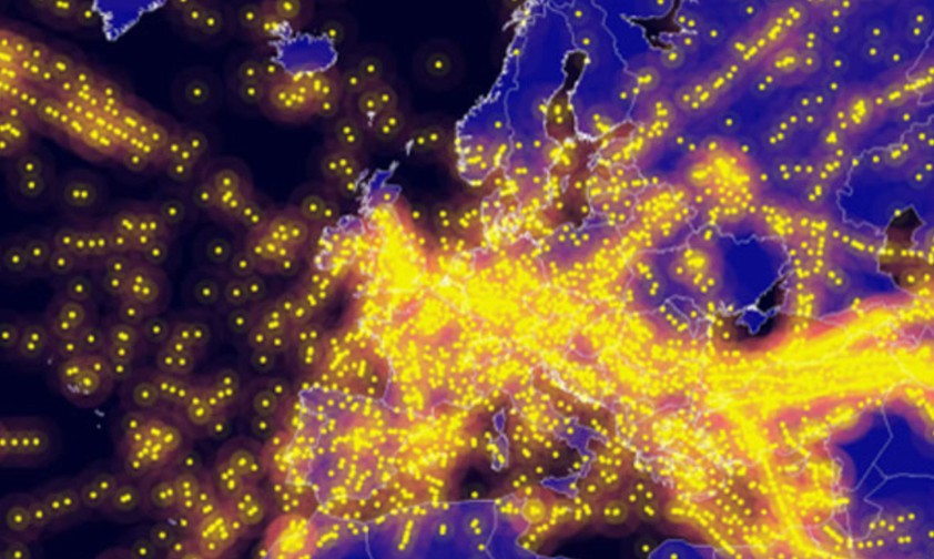 Flüge über Europa: Effizientere Routenführung kann Emissionen verringern.