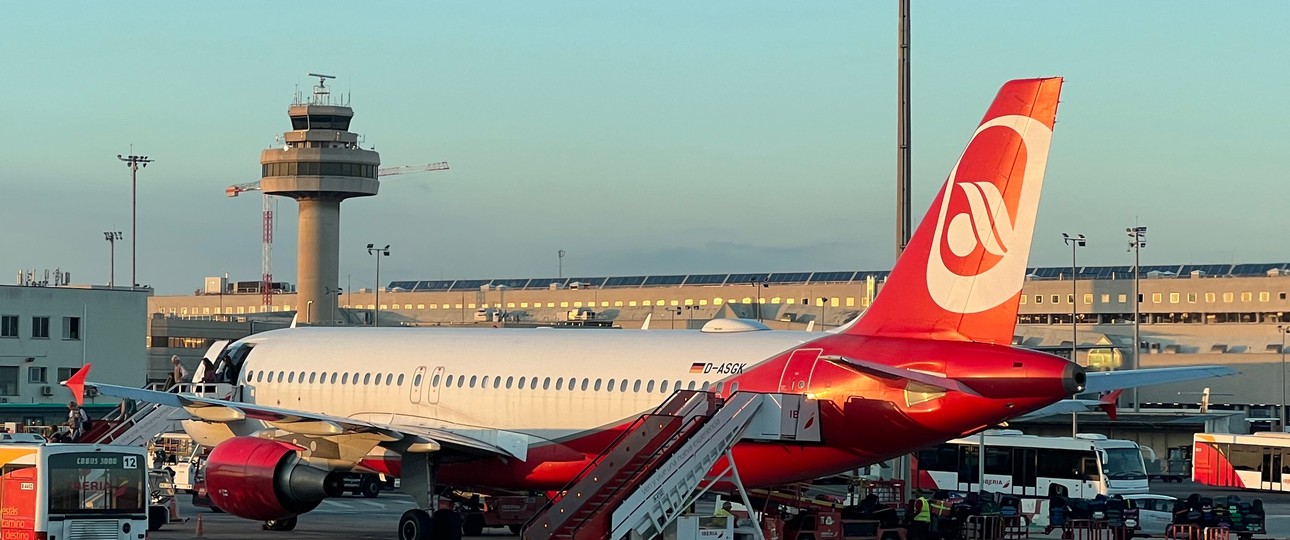 Die D-ASGK: Den Sommer über weiter in den Farben von Air Berlin.