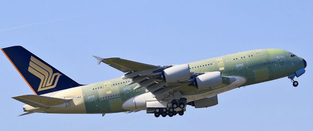 Neuer Airbus A380 von Singapore: Oben sind drei Sets à zwei Fenster zu erkennen.