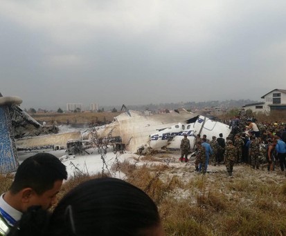 Das Wrack der Dash 8 von US Bangla Airways: Der Pilot war nicht flugfähig.